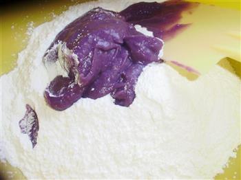 紫薯花生芝麻团的做法图解2