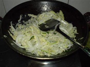洋葱炒白菜的做法步骤6