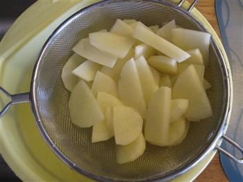 蒜香土豆片的做法步骤3