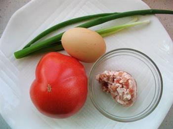 香浓柿子鸡蛋汤的做法步骤1