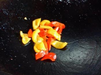 红黄椒炒茄子的做法步骤6