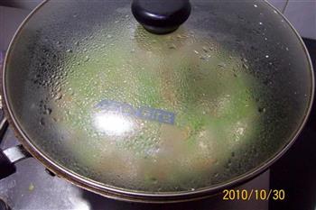 毛豆香干炒肉丁的做法步骤11