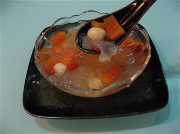 木瓜银耳莲子汤的做法步骤8