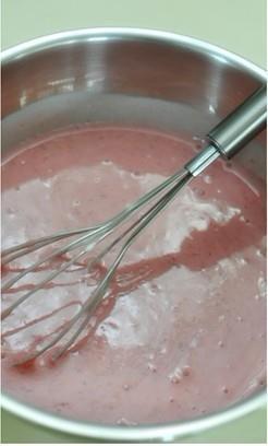 草莓酸奶冰激凌的做法步骤5