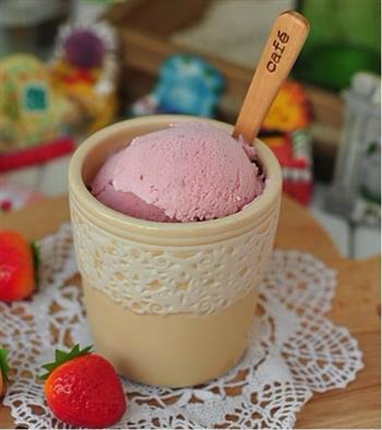 草莓酸奶冰激凌的做法步骤7