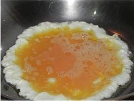 黄花菜炒鸡蛋的做法步骤5