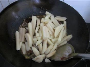 小鱼酱土豆的做法步骤6