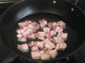 豇豆干烧五花肉的做法步骤2