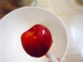 糖水樱桃的做法步骤2