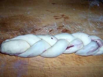 桑葚果酱辫子面包的做法步骤13