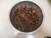 牛尾炖茶树菇的做法步骤3