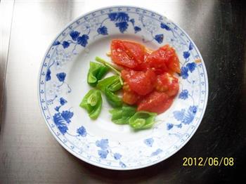 番茄花菜炒肚裆的做法步骤4