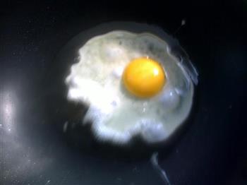 瓜皮西红柿炒鸡蛋的做法图解3