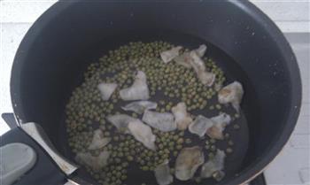绿豆百合汤的做法步骤5