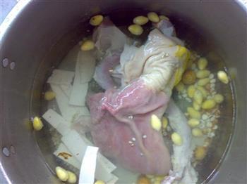 银杏猪肚汤的做法步骤5