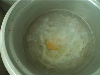鸡蛋火腿汤河粉的做法步骤4