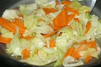 胡萝卜炒椰菜的做法步骤4