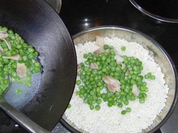 豌豆咸肉糯米饭的做法步骤10