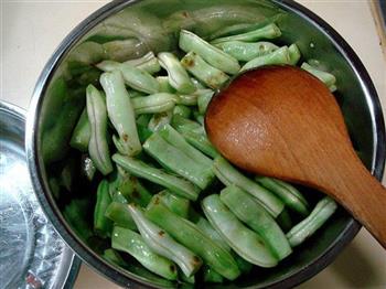 京酱焖白扁豆的做法图解3