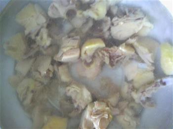 玉米莴笋炖鸡汤的做法步骤2
