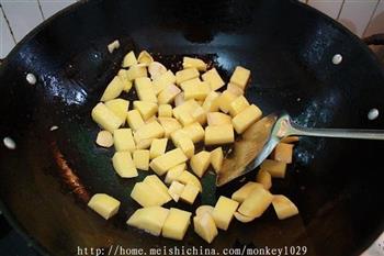 麻辣土豆焖翅尖的做法步骤6