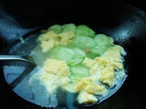 黄瓜鸡蛋汤的做法步骤5