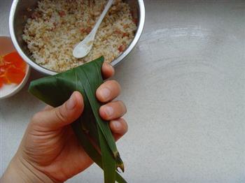 燕麦蛋黄粽的做法步骤10