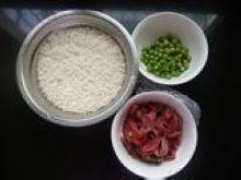 豌豆鲜肉粽的做法图解1
