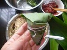 豌豆鲜肉粽的做法步骤7