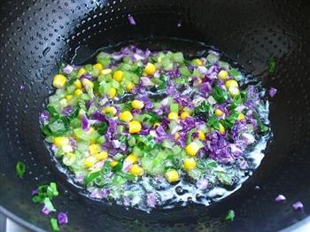 芹菜紫甘兰蛋炒饭的做法步骤3