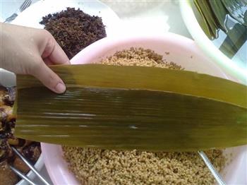 梅干菜大肉粽的做法步骤4