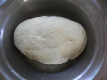 蜜豆毛毛虫面包的做法步骤3