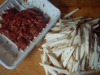 杏鲍菇炒肉丝的做法步骤2