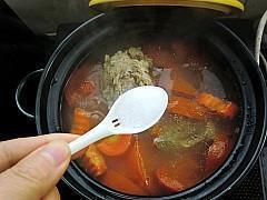 番茄土豆排骨汤的做法步骤13
