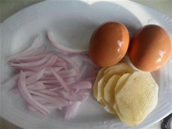 西班牙土豆煎蛋饼的做法步骤1