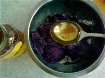 蜂蜜紫薯豆沙饼的做法步骤4