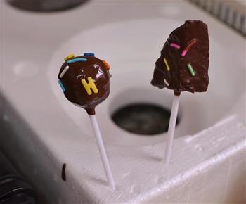 巧克力蛋糕棒棒糖的做法步骤9