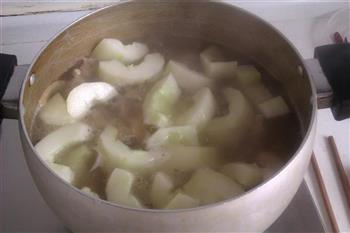 黄瓜排骨汤的做法步骤6