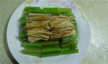芹菜拌腐竹的做法步骤9