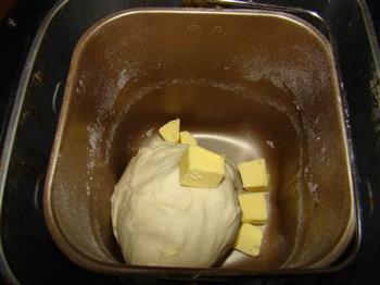 豆沙面包卷的做法图解2