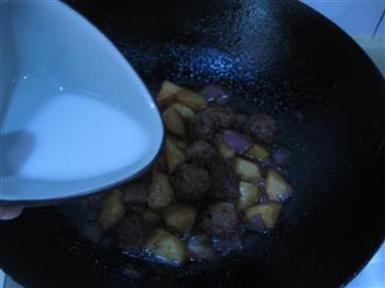 土豆烧肉丸的做法步骤8