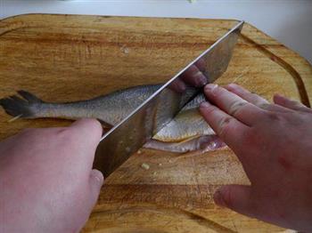 青豆黄花鱼的做法步骤4