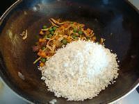咖喱鸡丝焖饭的做法步骤8