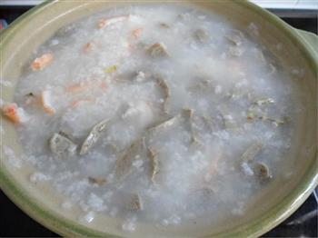 鲜虾牛筋丸砂锅粥的做法步骤8