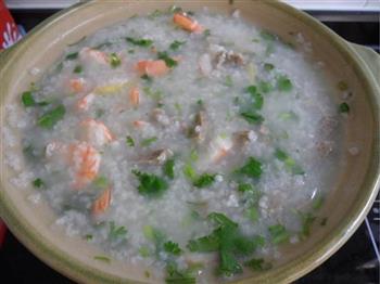 鲜虾牛筋丸砂锅粥的做法步骤9
