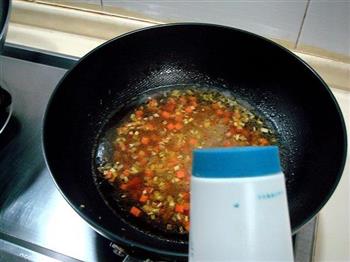 肉末烩豌豆的做法步骤5