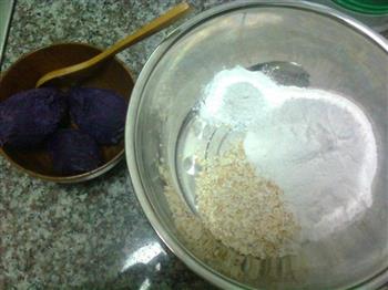 紫薯燕麦小饼的做法图解1