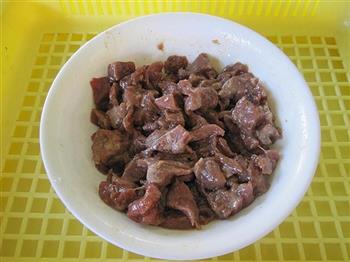 咖喱牛肉煮意粉的做法步骤1
