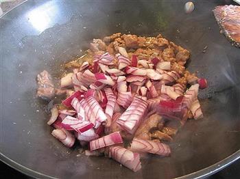咖喱牛肉煮意粉的做法步骤7