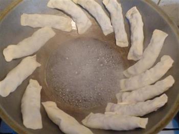豆角猪肉锅贴饼的做法步骤12